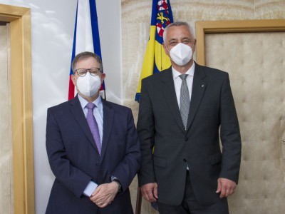 Hejtman Josef Suchánek se setkal s izraelským velvyslancem 