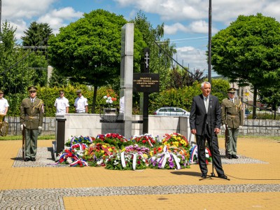 Hejtman Josef Suchánek vzdal hold zavražděným krajanům v Novém Malíně