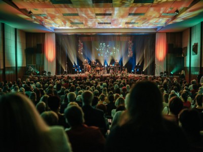 Slavnostní koncert pořádaný u příležitosti 50. výročí otevření kulturního domu v Zábřehu