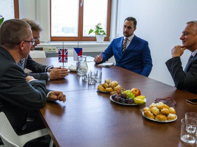 Olomoucký kraj navštívil britský velvyslanec. S hejtmanem mluvil například o vědě a výzkumu