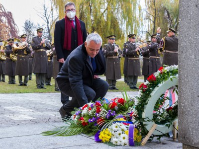 Zástupci Olomouckého kraje uctili památku Jana Opletala