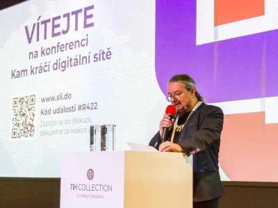 Účastníci konference spřádali sítě. Naštěstí jen digitální