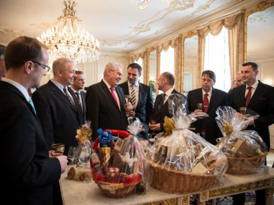 Prezident Zeman vnímá problémy a potřeby krajů
