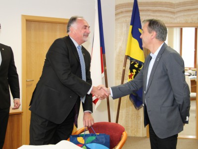 Hejtman Rozbořil přijal kanadského honorárního konzula