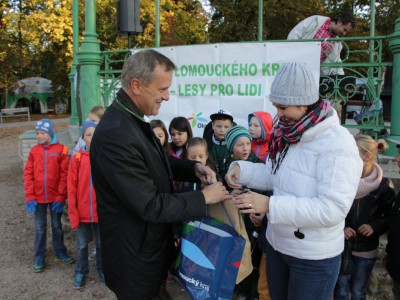 Hejtman Rozbořil zahájil Oslavy lesa na Floře
