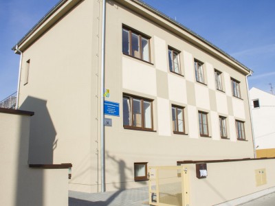 Hejtman Rozbořil otevřel zrekonstruovaný dům seniorů v Náměšti na Hané