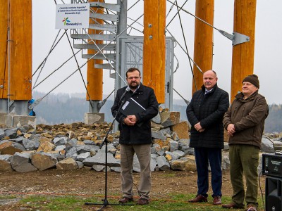 Turisty dělí od jedinečné vyhlídky třiaosmdesát schodů 