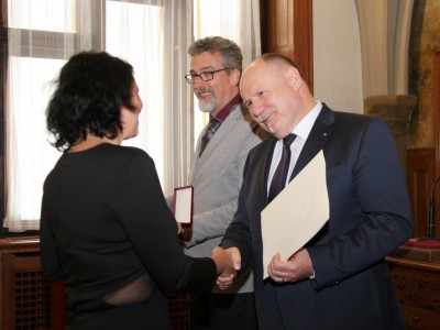 Hejtman ocenil dárce krve