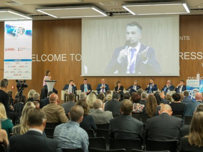 Kam se posunulo české zdravotnictví za posledních 30 let, odpovědělo Sympozium AGEL