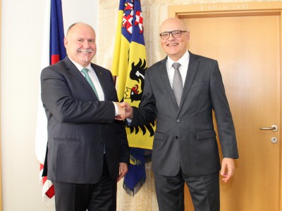 Hejtman Ladislav Okleštěk jednal se švýcarským velvyslancem