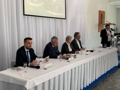Spolupráce moravských krajů pokračuje v publikaci Morava a Slezsko (ne)tradiční