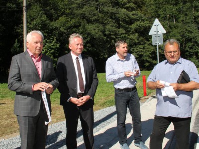 V Hrubé Vodě jezdí po nové silnici