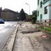 Oprava chodníků musela být zastavena, dělníci narazili na problém s podložím