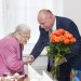 Olomoucký kraj má další stoletou občanku. Pogratulovat jí přijel hejtman Ladislav Okleštěk