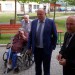 Hejtman vyrazil za seniory a lidmi se zdravotním postižením. Zajímal se, jak žijí