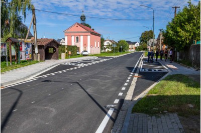 Kraj má další opravenou silnici. Po novém se jezdí z Uničova do Dlouhé Loučky