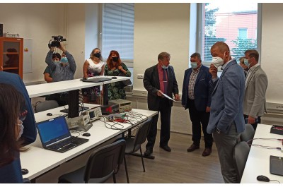 Gymnázium v Přerově snoubí půvab s historií. V Mohelnici vsadili na moderní technologie