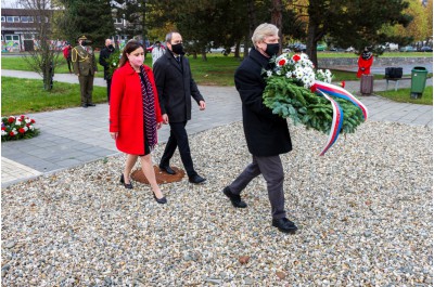 Připomínky Dne boje za svobodu a demokracii se zúčastnili i zástupci kraje