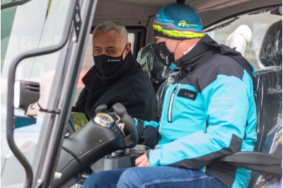 V Jeseníkách jezdí nová rolba. Běžkaři se mají na co těšit