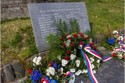 Zástupci Olomouckého kraje uctili památku obětí zákřovské tragédie