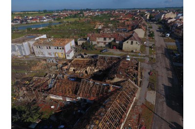	Zasedla mimořádná rada kraje. Hejtmanství pošle na jižní Moravu statisíce korun     Foto: HZS JMK