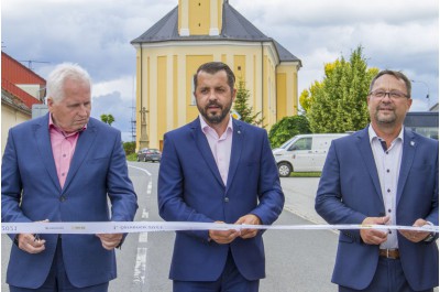 Průtah Všechovicemi prošel opravou. Na nákladech se podílely kraj i obec
