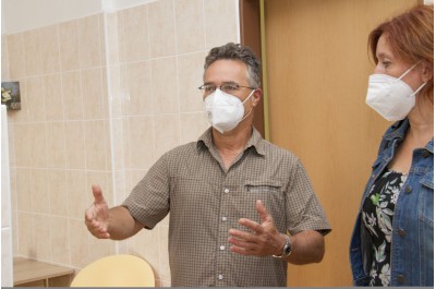 	Pamatováček pomáhá lidem s Alzheimerem. Důraz klade na trénování paměti