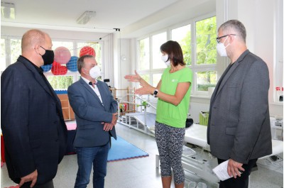 Jitrocel v Olomouci pomáhá. Přesvědčili se o tom i zástupci kraje