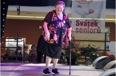 Babičkou roku je Helena Seidlová. Porotu i diváky nadchla svým tanečním vystoupením