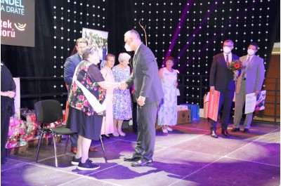 Babičkou roku je Helena Seidlová. Porotu i diváky nadchla svým tanečním vystoupením