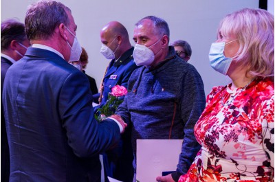 Hejtman Olomouckého kraje ocenil dárce krve. Předal jim Zlaté kříže