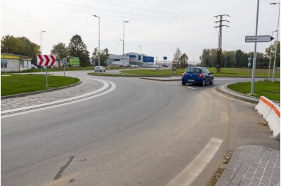 Nepřehlednou křižovatku vystřídal kruhový objezd