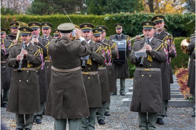 Hejtman uctil památku válečných veteránů