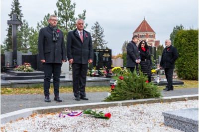 Hejtman uctil památku válečných veteránů
