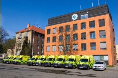 Záchranáři dostali moderně vybavené sanitky