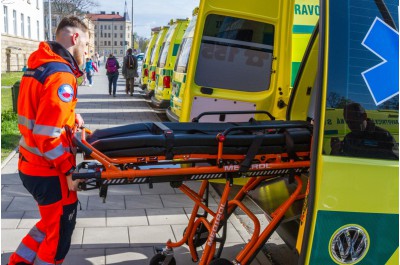 Záchranáři dostali moderně vybavené sanitky