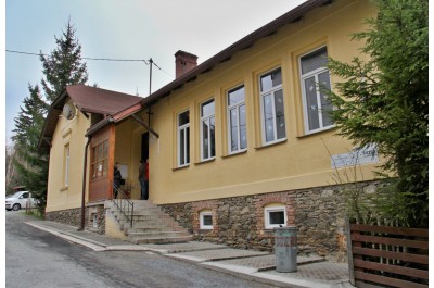 Sociální služby na Jesenicku (prostory spolku Ester). O to, jak fungují, se přímo v terénu zajímal náměstek Slavotínek