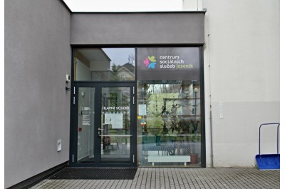 Sociální služby na Jesenicku (Centrum sociálních služeb Jeseník). O to, jak fungují, se přímo v terénu zajímal náměstek Slavotínek
