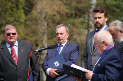 Kraj uctil památku nevinných lidí. Na sklonku války je zavraždili nacisté (Javoříčko)