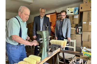 Kartáčník Alois Slepánek převzal titul Mistra tradiční rukodělné výroby Olomouckého kraje