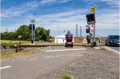 Lidé mohou naplno využívat další cyklostezku. Má unikátní technické řešení