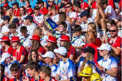 Andrův stadion zaplnily mladé sportovní naděje. Začala Olympiáda dětí a mládeže