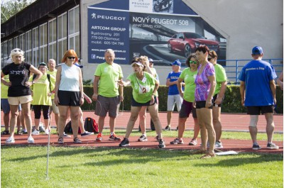 Sportovní hry seniorů s velkou zahraniční účastí. Místo běhu se hrál golf