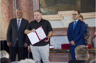 Bezplatně darují krev pro druhé. Teď za to převzali ocenění