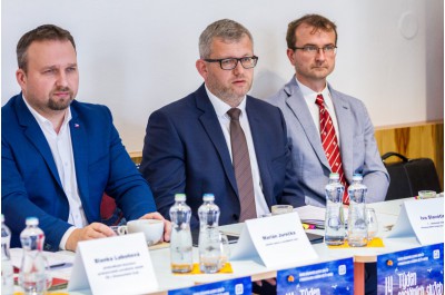 Týden sociálních služeb otevírá veřejnosti domovy seniorů i poradny