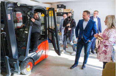 Ministr Jurečka v Olomouci. Vydal se do Potravinové banky i za krajskými radními