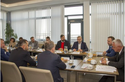 Ministr Jurečka v Olomouci. Vydal se do Potravinové banky i za krajskými radními