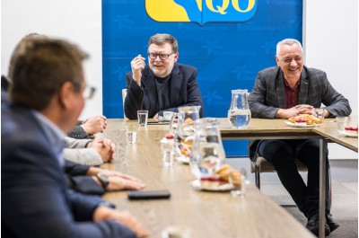 Ministr financí Stanjura debatoval s vedením kraje