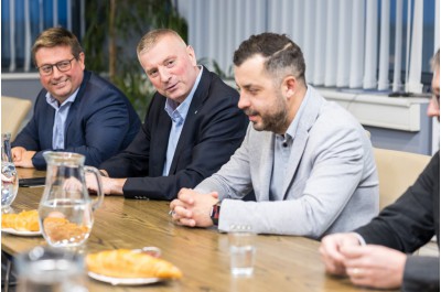 Ministr financí Stanjura debatoval s vedením kraje
