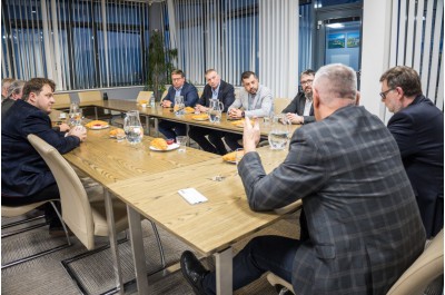 Ministr financí Stanjura debatoval s vedením kraje